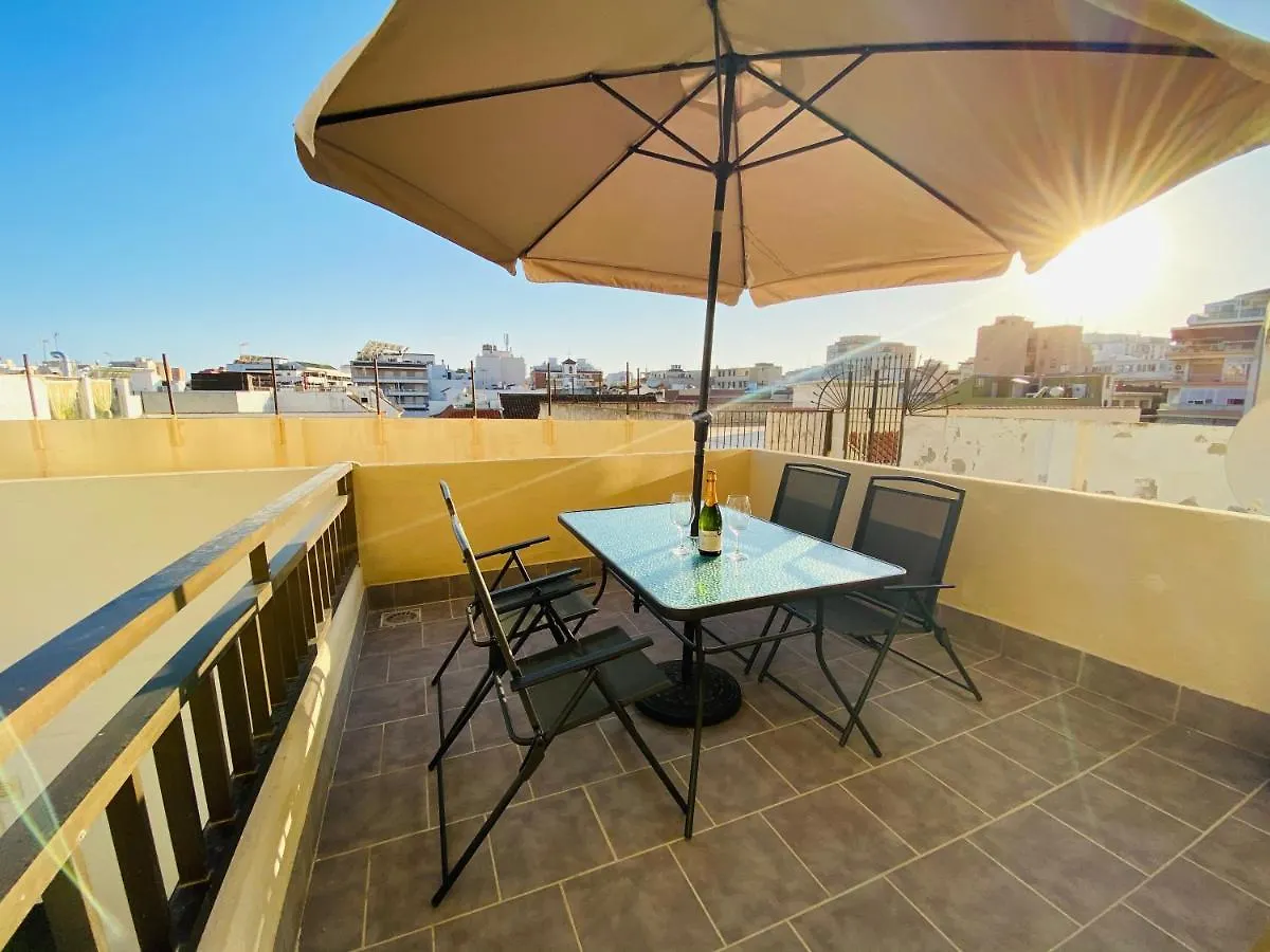 Fresh And Modern Delux Apartment In 1 Min From The Beach! 丰希罗拉