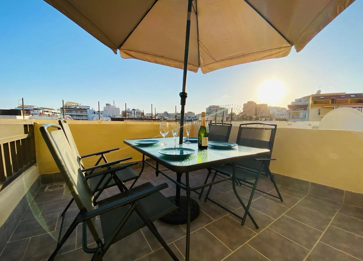 Fresh And Modern Delux Apartment In 1 Min From The Beach! 丰希罗拉 0*,  西班牙